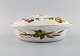 Royal Worcester, England. Evesham lidded tureen in porcelain decorated with 
fruits and gold rim. 1980s.
