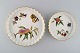 Royal Worcester, England. To Evesham tærtefade i porcelæn dekoreret med frugter 
og guldkant. 1980