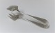 Michelsen. Ida. 
Ice tongs. 
Design: Ole 
Hagen. Sterling 
(925). Length 
16.5 cm.