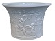 Bing & Grondahl  biscuit / parian
Large flower pot with Thorvaldsen decoration of 
angels