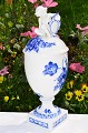 Kgl. Blå blomst 
svejfet 
Kongelig 
porcelæn. Royal 
Copenhagen Blå 
blomst svejfet. 
Kongelig ...