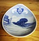 Small porcelain dish from Royal Copenhagen from around 1930. In good condition. Measurements: H. ...