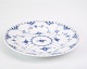 Kongelig Royal 
Copenhagen 
mussel-painted 
full lace 
Dessert plates 
no. 1087
H:2.5 Dia:17.5 
(15 ...