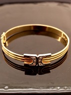 14 carat gold bangle