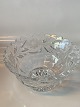 Bowl in crystalMeasures 25 in dia cm approxHeight 11.5 cm approxNice and well maintained ...