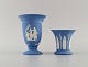 Wedgwood, England. Two vases in light blue stoneware with classicist scenes in 
white. Early 20th century.
