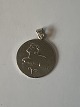 Pendant in 
Silver
Stamped 925
Length 34.24 
cm approx
Nice and well 
maintained 
condition