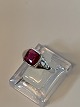 Ring with red 
stone in 14 
carat white 
gold
Stamped 585
Size 68
Nice and well 
maintained ...