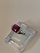 Ring with red 
stone in 14 
carat white 
gold
Stamped 585
Size 68
Nice and well 
maintained ...