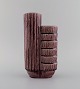 Gunnar Nylund 
(1904-1997) for 
Rörstrand. 
Chamotte vase 
in glazed 
ceramics. 
Beautiful glaze 
in ...