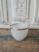 1800s sugar bowl in white opaline fitted with a silver-plated handle. Height 8.5 cm. Diameter 12 cm.