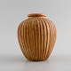 Arne Bang (1901-1983), Denmark. Vase in glazed ceramics. Grooved body and beautiful glaze in ...