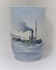 Bing & 
Grondahl. 
Porcelain vase 
with motif of a 
tugboat. Model 
8715/460. 
Height 21 cm. 
(2. quality)