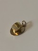 Hat in 14 carat 
gold
Stamped 585
Measures 20.12 
mm approx
Width 10.98 mm
The item has 
been ...