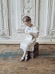 B&G Figure 
Grethe knitting 

No. 1656, 
Factory first 
Height 17 cm. 
Design: 
Ingeborg ...