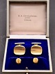 14 carat gold 
cufflinks and 
collar buttons 
from jewelers 
Herman Siersbøl 
Copenhagen item 
no. 515103