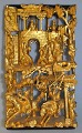 Chinese wood 
carving, 19th 
century Carving 
with riders and 
warriors. 
Gilded wood. 34 
x 18 cm.