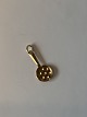Pancake 
Pendant/Charms 
in 14 carat 
gold
Stamped 585
Height 25.50 
mm approx
checked by ...