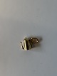 Jug 
Pendant/Charms 
in 14 carat 
gold
Stamped 585
Height 9.75 mm 
approx
checked by ...