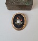 Old gilded 
Pietra Dura 
brooch 
Size 4 x 4.8 
cm.