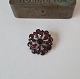 Beautiful old 
garnet brooch 
Diameter 2.7 
cm.