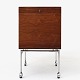 Height: 73.00cm
Width: 84.00cm
Depth: 42.00cm
