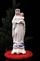 Dekorativ , 
gammel Madonna 
figur i 
porcelæn af 
Jomfru Maria 
med 
Jesusbarnet. 
Højde: 22cm.