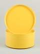 A set of 8 
dinner plates 
in yellow 
melamine.
1970/80s.
Stackable.
In excellent 
...