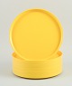 Massimo Vignelli for Heller, Italy.
A set of 6 dinner plates in yellow melamine.
1970/80s.