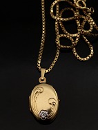 8 carat gold pendant and chain