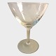 Grapevine, Red 
wine, 9.5cm in 
diameter, 13cm 
high *Perfect 
condition*
