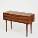 Arne Vodder
Rosewood chest 
of drawers.
Front with two 
deep drawers.
Slightly 
tapered round 
...