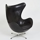 Arne Jacobsen 
'Egg' model 
3315.
An early model 
without a loose 
cushion.
The chair is 
...