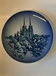 Platte From 
#RoyalCopenhagen
Roskilde 
Cathedral
Measures 18.5 
cm approx in 
dia
Nice and well 
...