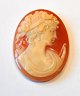 Italian cameo, 
19th century. 
Diana in 
profile. Oval. 
3.5 x 2.6 cm.