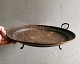 Large strainer in copper on legs and with handle. In good condition. Made in the second half of ...