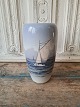 Royal 
Copenhagen Vase 
decorated with 
sailboat 
No. 2609/1049, 
Factory second
Height 23,5 
cm.