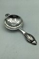 Evald Nielsen 
Silver No. 6 
Tea Strainer 
Measures 15 cm 
(5.90 inch)