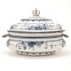 Faience tureen by St. Kongensgade, Copenhagen, circa 1750. H: 27cm. L: 40cm