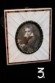 Antique 
Miniature 
paintings 
painted on 
ivory of 
Beethoven.
Measures: 
8.7x7.2cm.