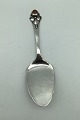 Dansk Arbejde 
(DTA) Silver 
Server with 
Amber Measures 
19.2 cm (7.55 
inch)