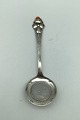 Dansk Arbejde 
(DTA) Silver 
Server with 
Amer and Coin 
Measures 14.7 
cm (5.78 inch)