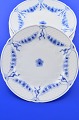 Empire Bing & 
Grondahl 
porcelain. B&G 
Empire dinner 
plate no 25, 
Diameter 24 cm. 
9 7/16 inches. 
...
