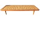 Daybed in teak 
wood veneer 
with solid teak 
legs. Has some 
age-related 
signs of use. 
Dimensions: ...