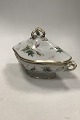 Bing and 
Grondahl 
Antique Rose 
Pattern Tureen
Measures 34cm 
x 20cm ( 13.39 
inch x 7.78 
inch ...