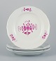 Meissen, Germany, Pink Indian, a set of three dinner plates.
Hand painted in high quality.