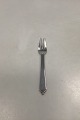 Georg Jensen 
Pyramid EPNS 
Silverplated 
Lunch Fork
Measures 
16,3cm / 6.42 
inch