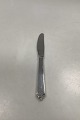 Georg Jensen 
Pyramid EPNS 
Silverplated 
Dinner Knife
Measures 
22,5cm / 8.86 
inch