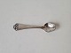 Water lilly 
salt spoon in 
silver from 
1926 
Stamped the 
three towers 
Length 6.2 cm.