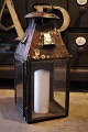 Old lantern for block lights in metal with old paintwork and with a really nice patina. H:55 cm. ...